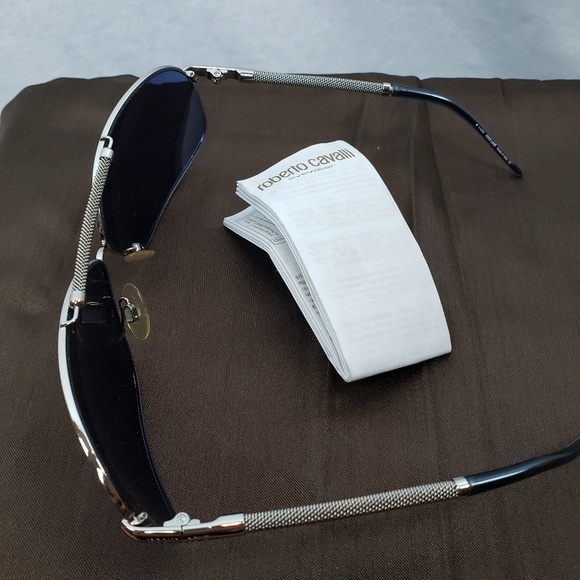 Roberto Cavalli Sunglasses NWT, but older model - Picture 6 of 8